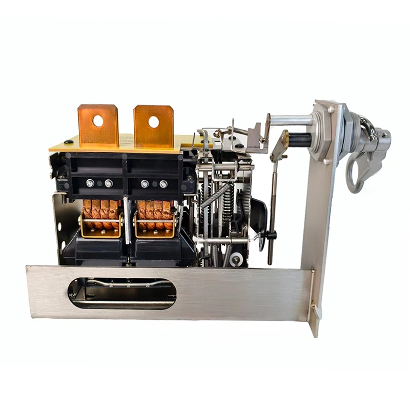 Single phase 700A CSP circuit breaker 167KVA curved front face